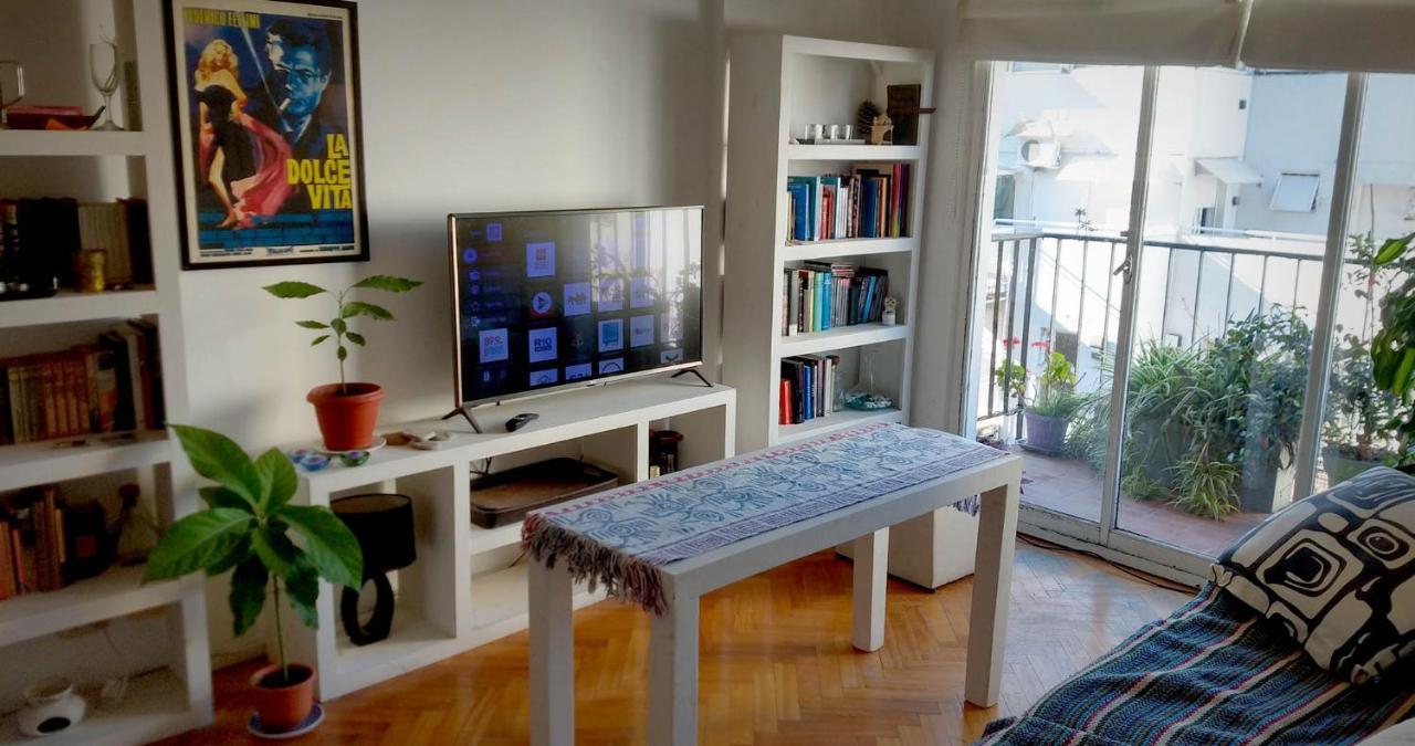 شقة Depto 2 Ambientes Muy Luminoso Con Wifi Y Vista A La Plaza بوينس آيرس المظهر الخارجي الصورة